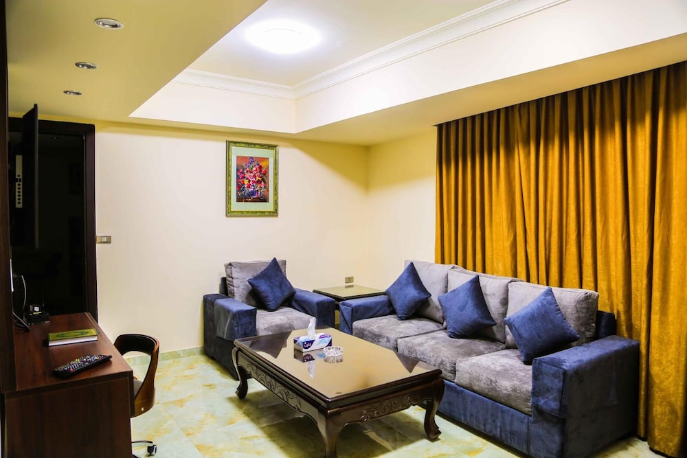 Qaser AlSultan Hotel Suites 30/42