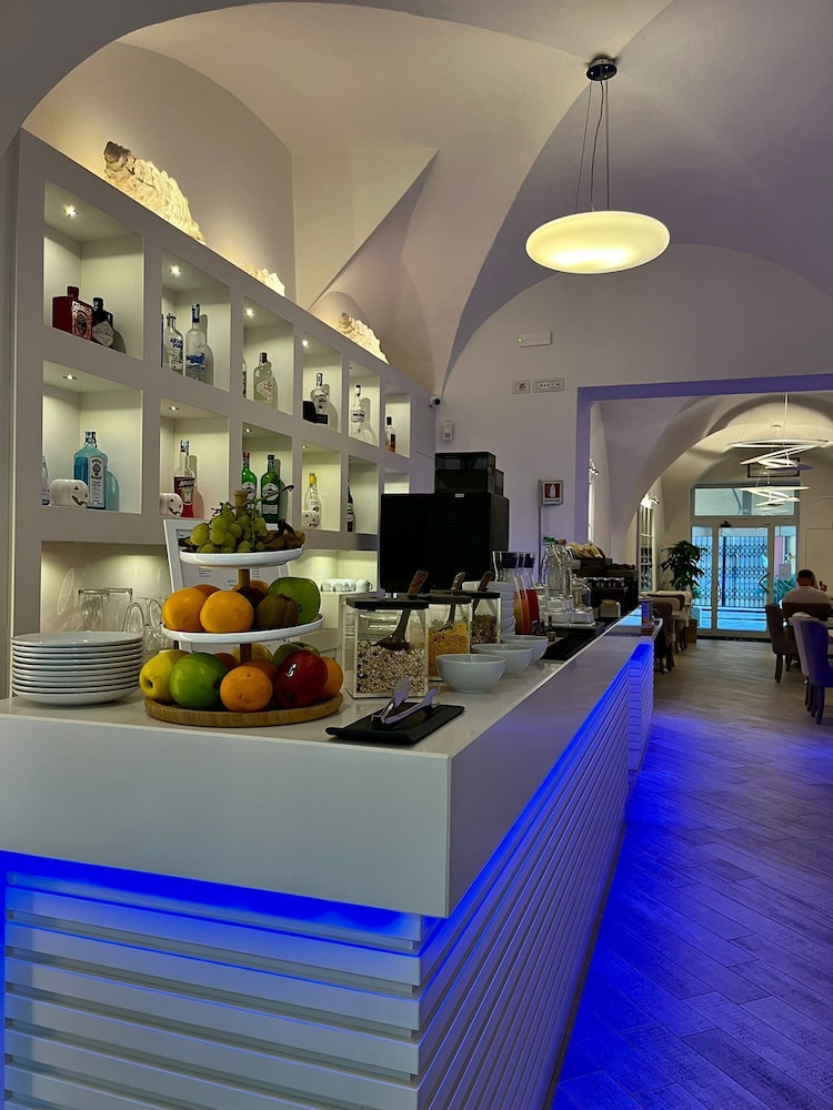 Marina Hotel Charming Rooms 31/47