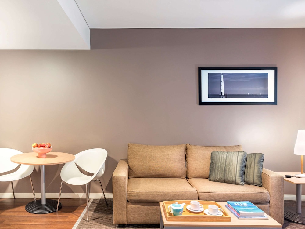 ibis Melbourne Hotel and Apartments 45/70