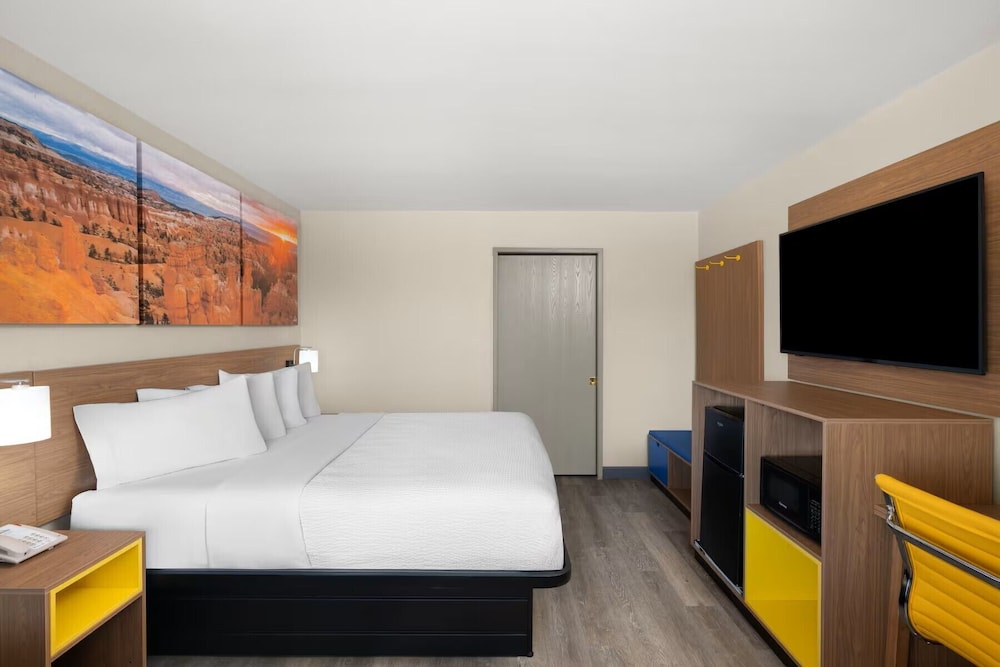 Days Inn by Wyndham Safford AZ 26/60