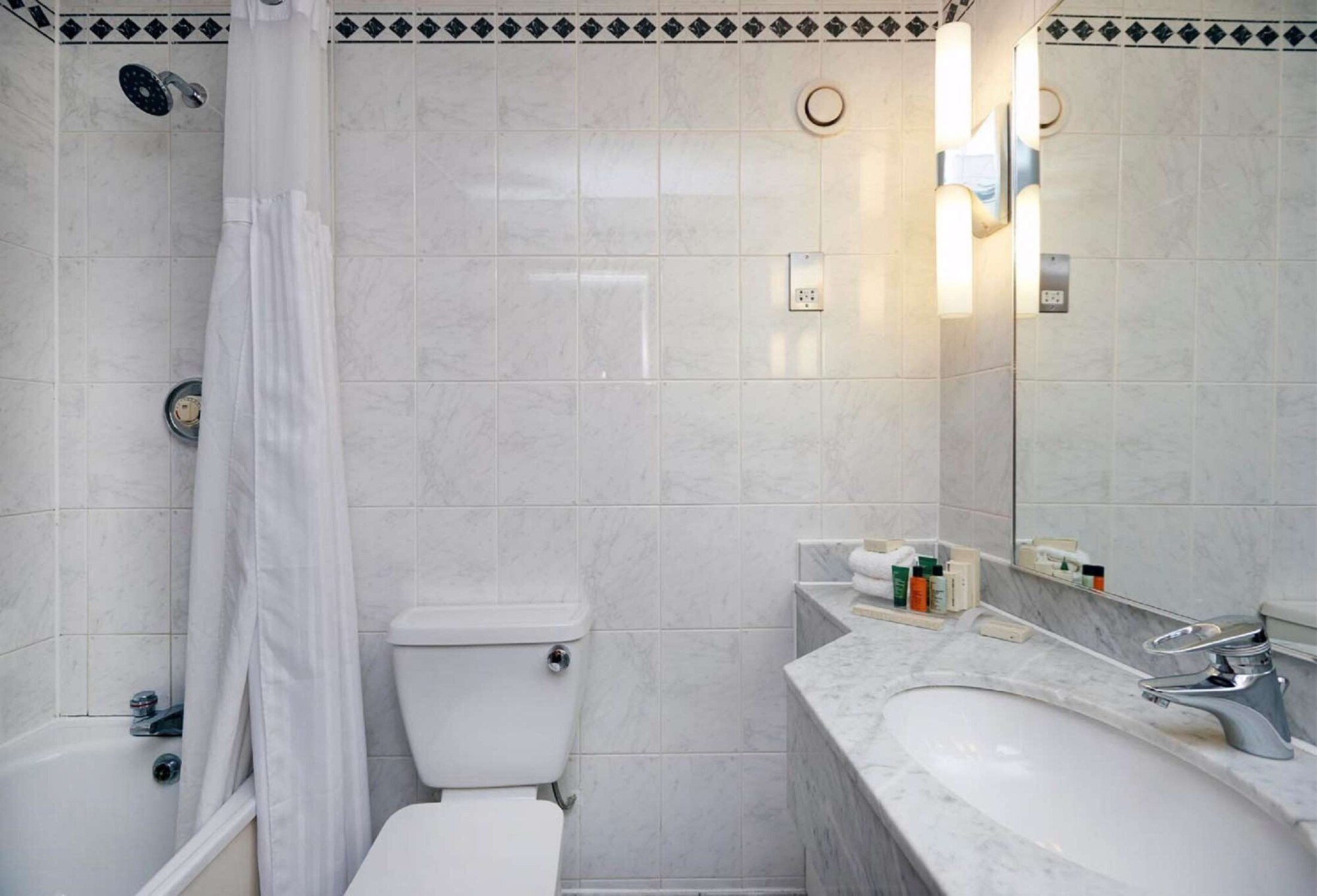 جناح جونيور بسرير مزدوج، Hilton London Watford 7/10