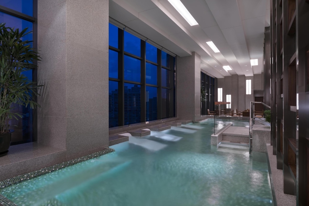 HYATT REGENCY SHANGHAI WUJIAOCHANG 29/75