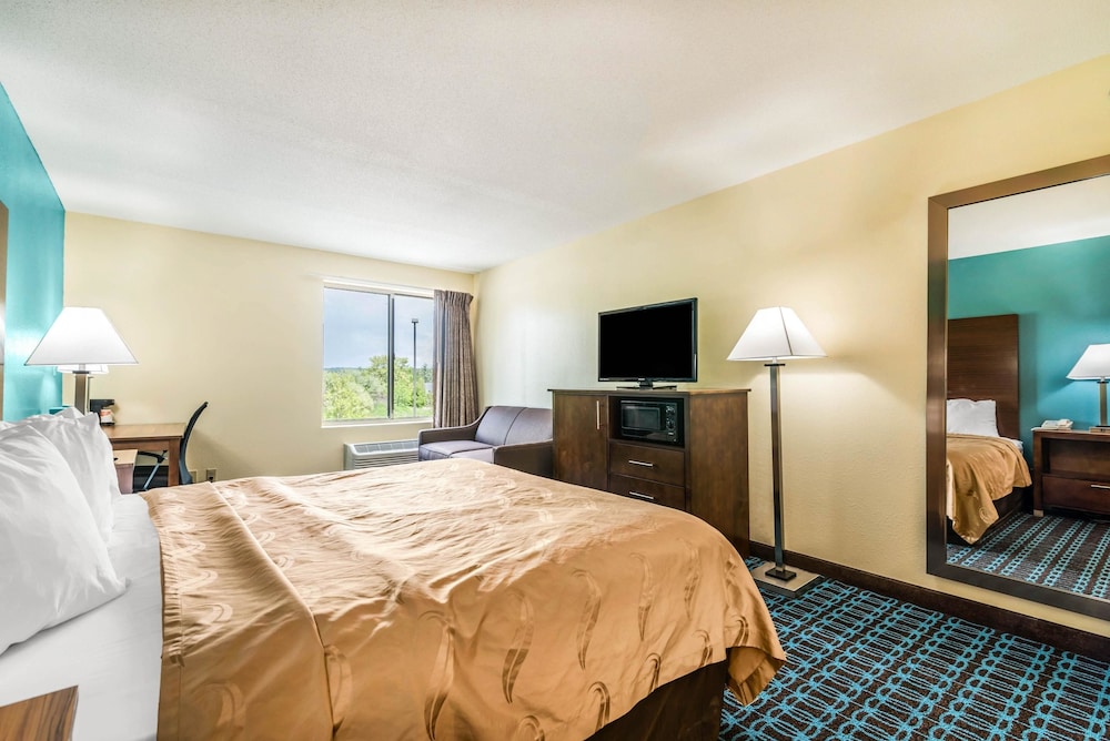 Quality Inn Loudon-Concord 12/29