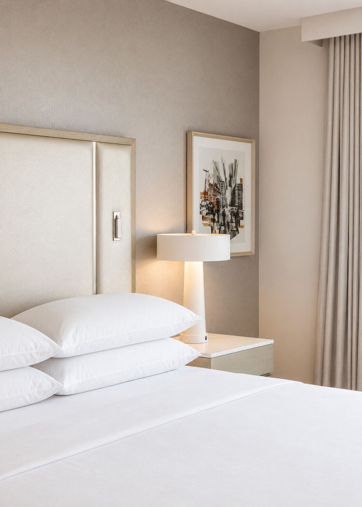 Traditional, King Bed