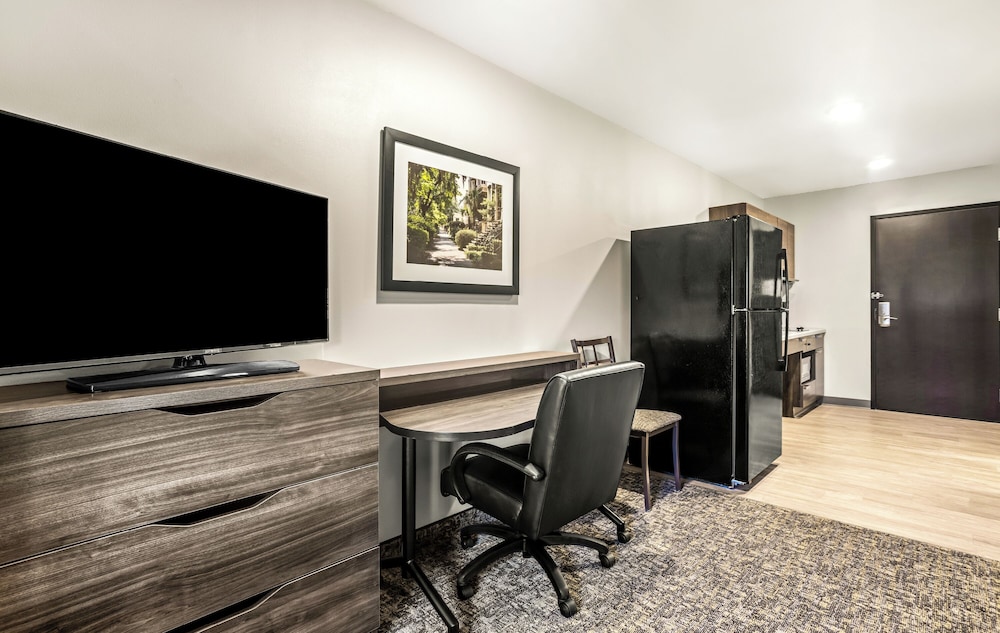 My Place Hotel-Savannah Airport/Pooler, GA 12/18