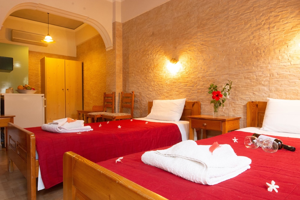 Dimitris Villa Hotel 43/67