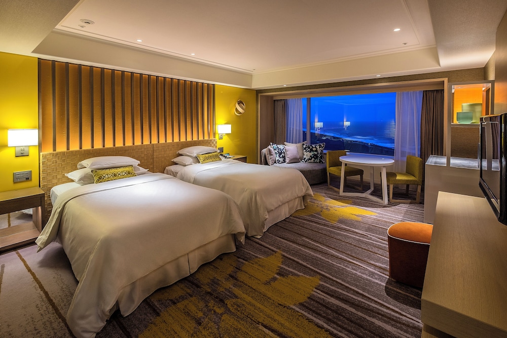 Club, Twin Beds, Executive Level