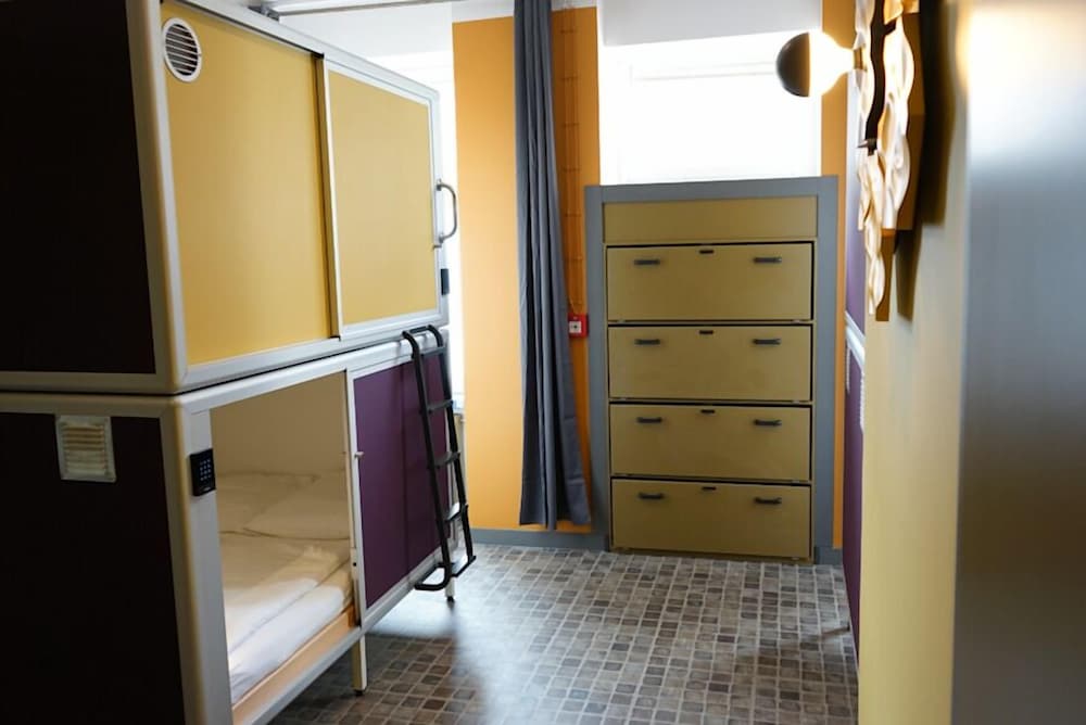 Sunflower Hostel 30/59