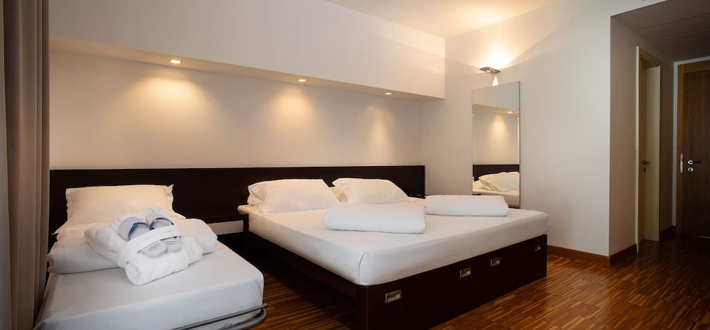Astoria Park Hotel 11/50
