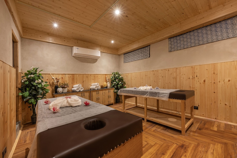Echor Himalayan Heights Luxe Manali 39/50