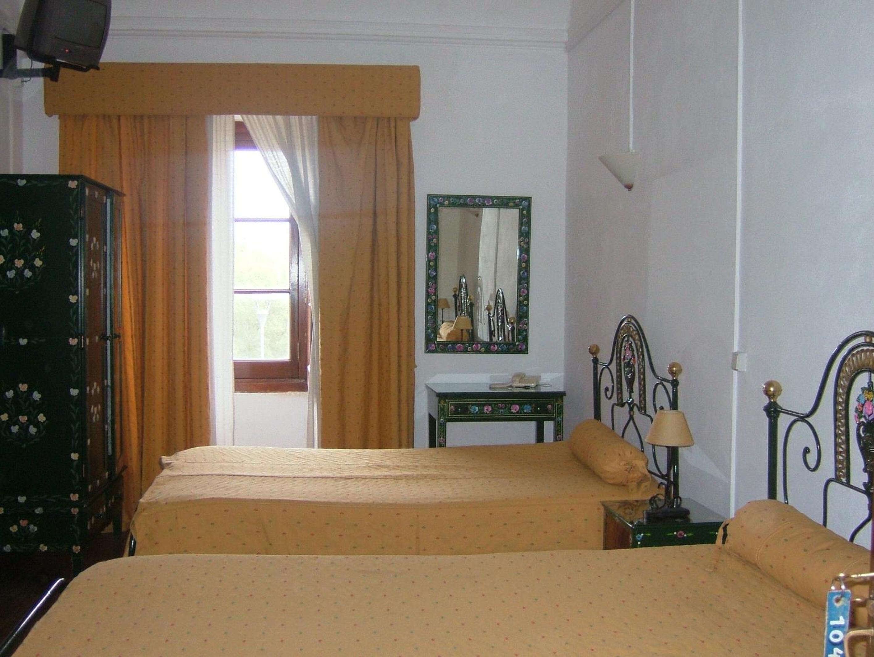 Alentejano Low Cost Hotel 16/50