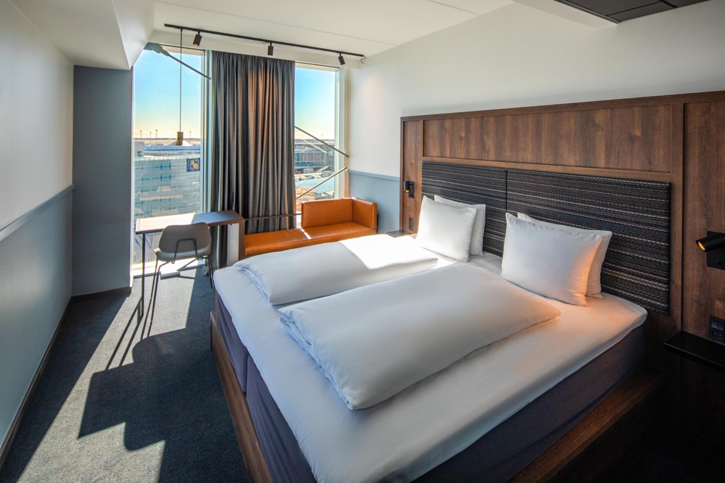 Standard, King Bed, Comfort Hotel Copenhagen Airport 4/6