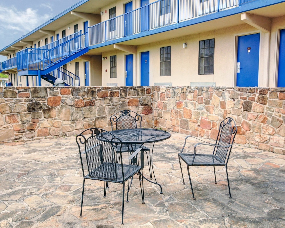 Rodeway Inn New Braunfels - San Antonio Area 33/39
