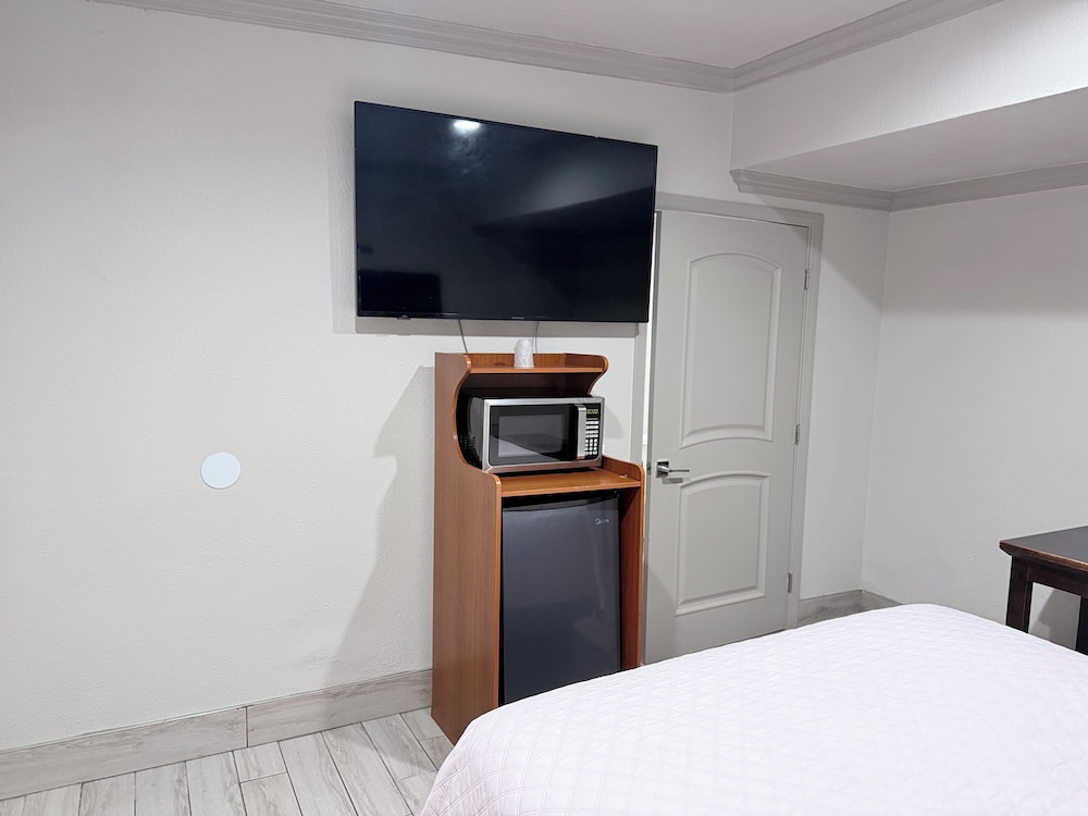 Town House Motel 15/48