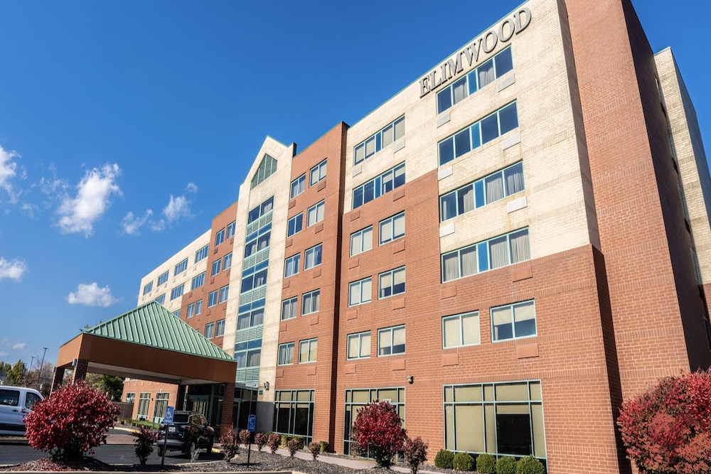 Elimwood Hotel, A Ramada by Wyndham 6/64