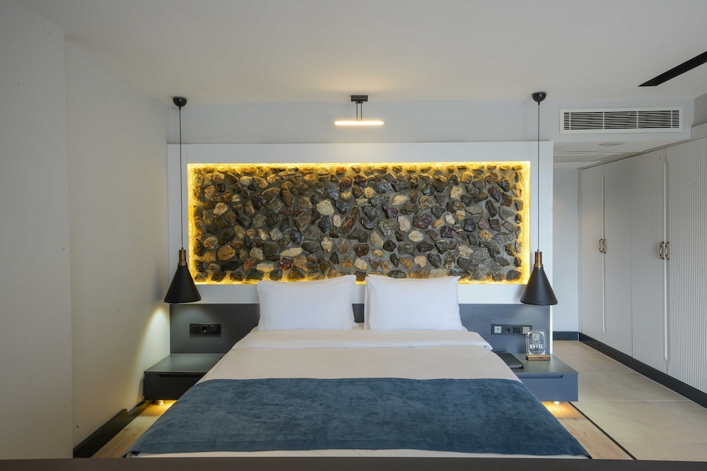 Ramitos Boutique Hotel 8/65