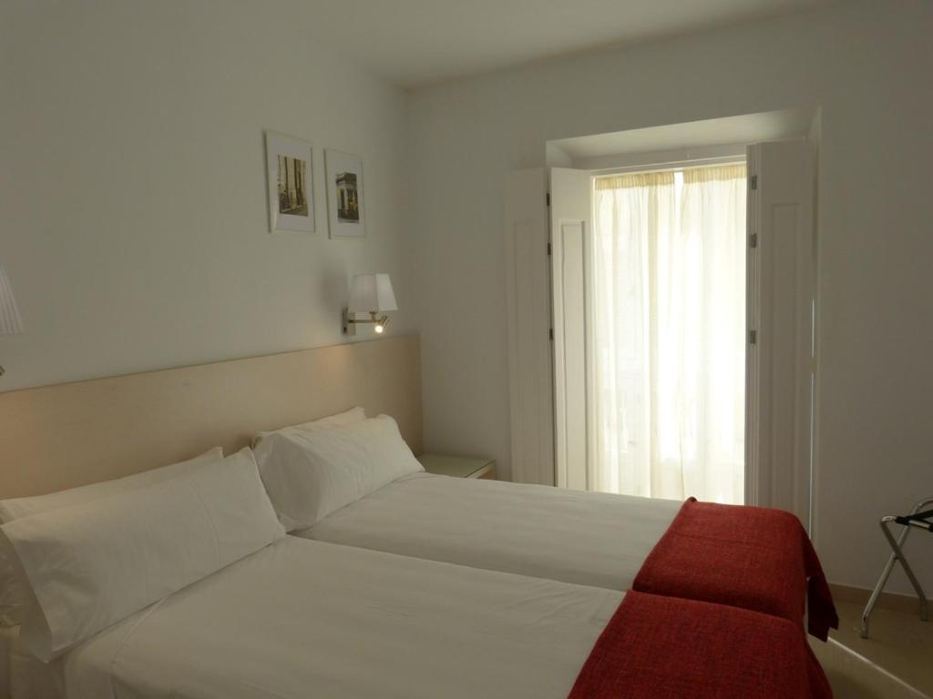 2 BEDROOMS, APARTMENT