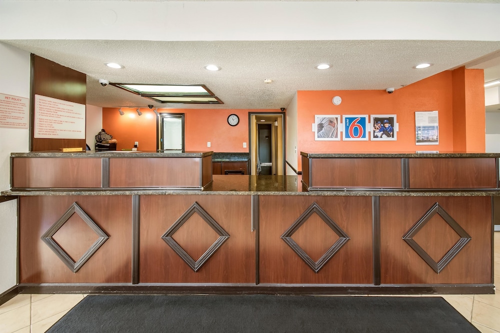 Motel6 Grove City, OH 7/47