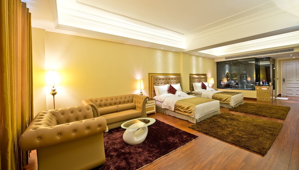 The Royal Pinnacle Hotel 26/50