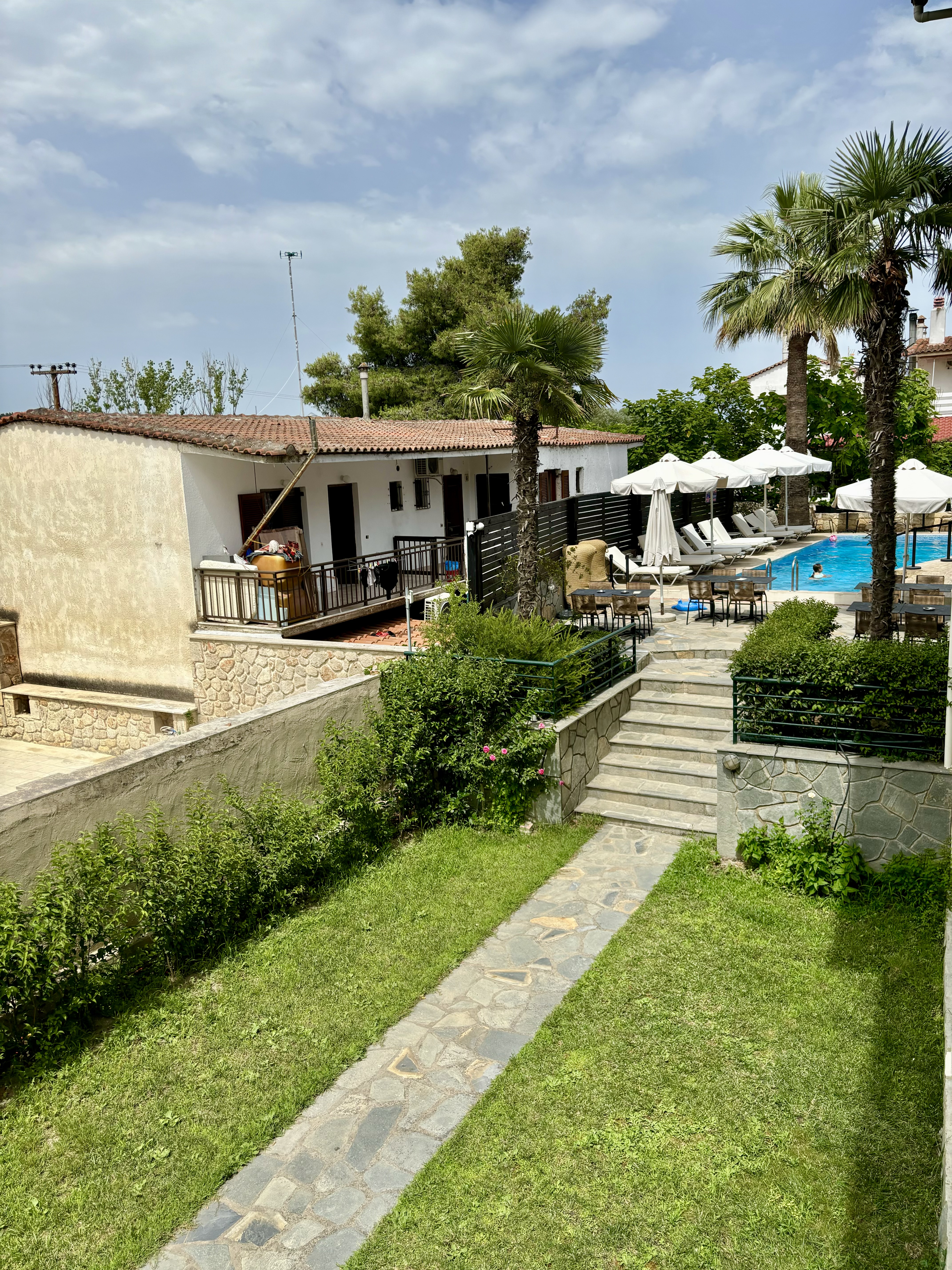 Samel Hotel 69/84