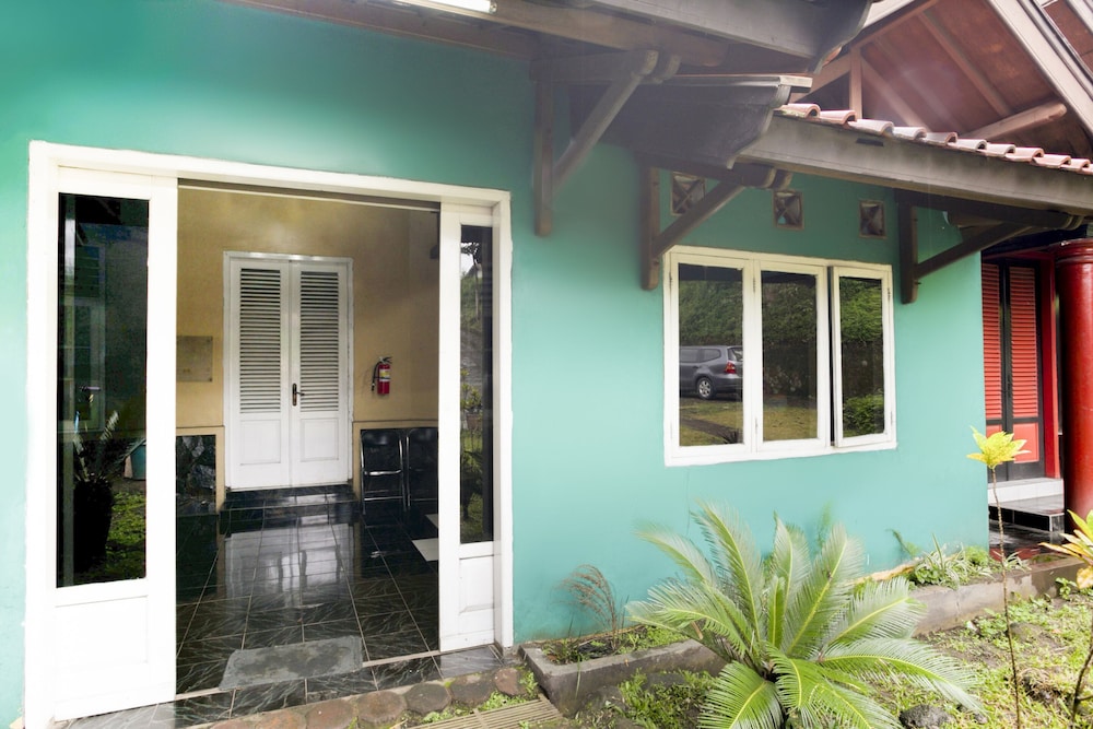 SPOT ON 2584 Hotel Karya Nunggal Asri 1/20