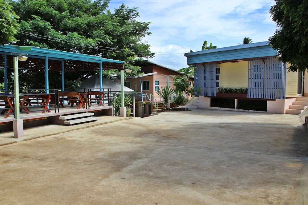 Golden Dragon Resort Kanchanaburi (ex Srisook Resort) 34/50