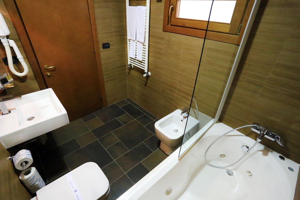Hotel Centrale L Aquila 32/36