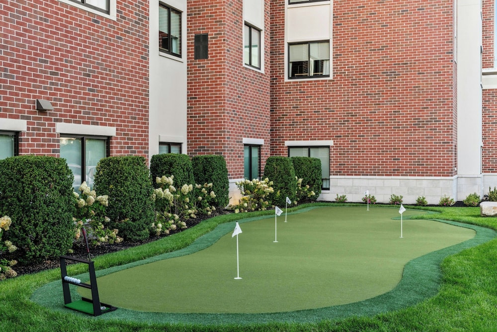 Residence Inn by Marriott Melville 37/43