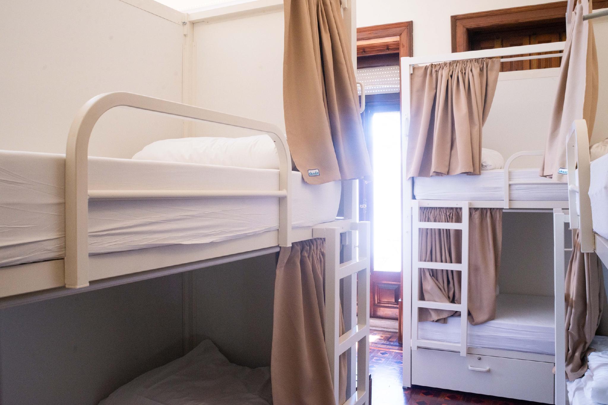 Mixed Dorm, 10 Beds