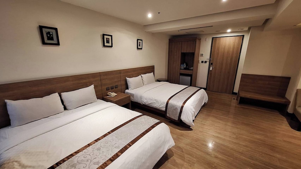 Cheng Pao Hotel 34/64