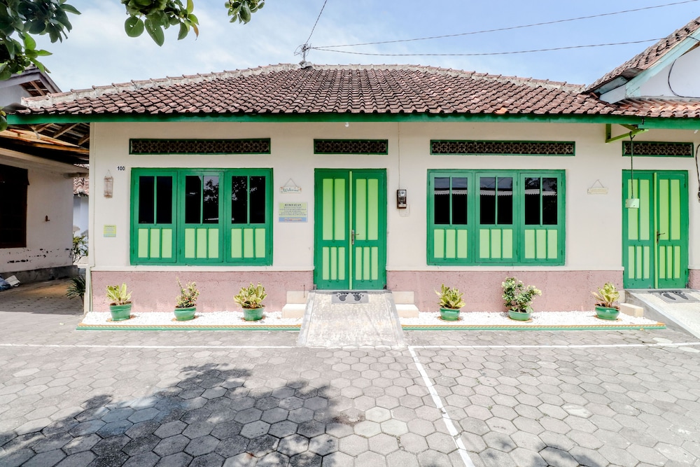 Bahagia Sederhana Home Stay - Hostel by ZUZU 2/50