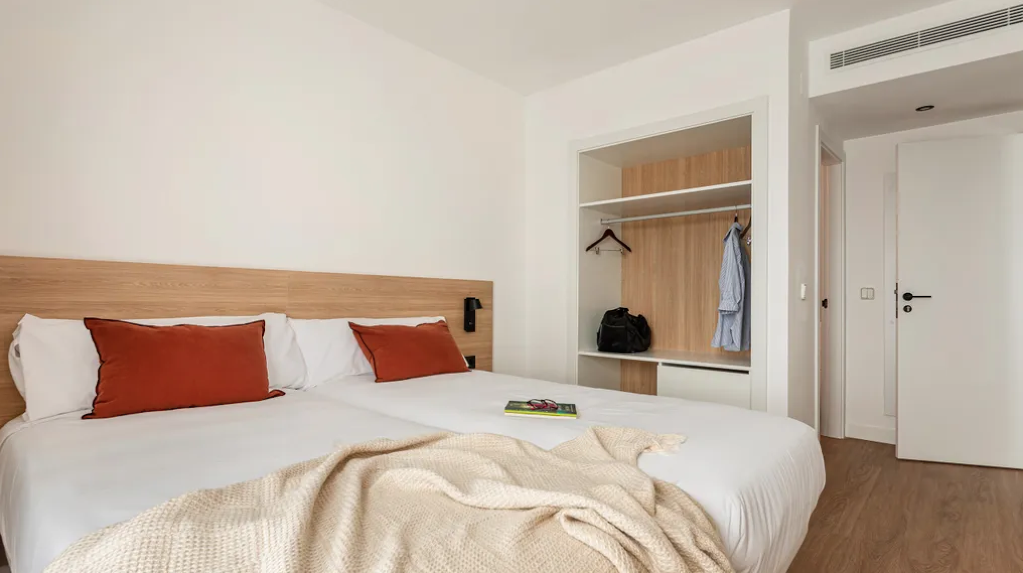 2 BEDROOMS, APARTMENT