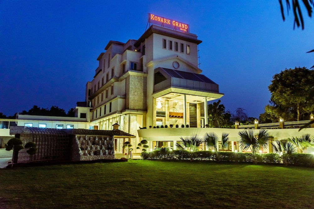 Konark Grand Hotel 4/50