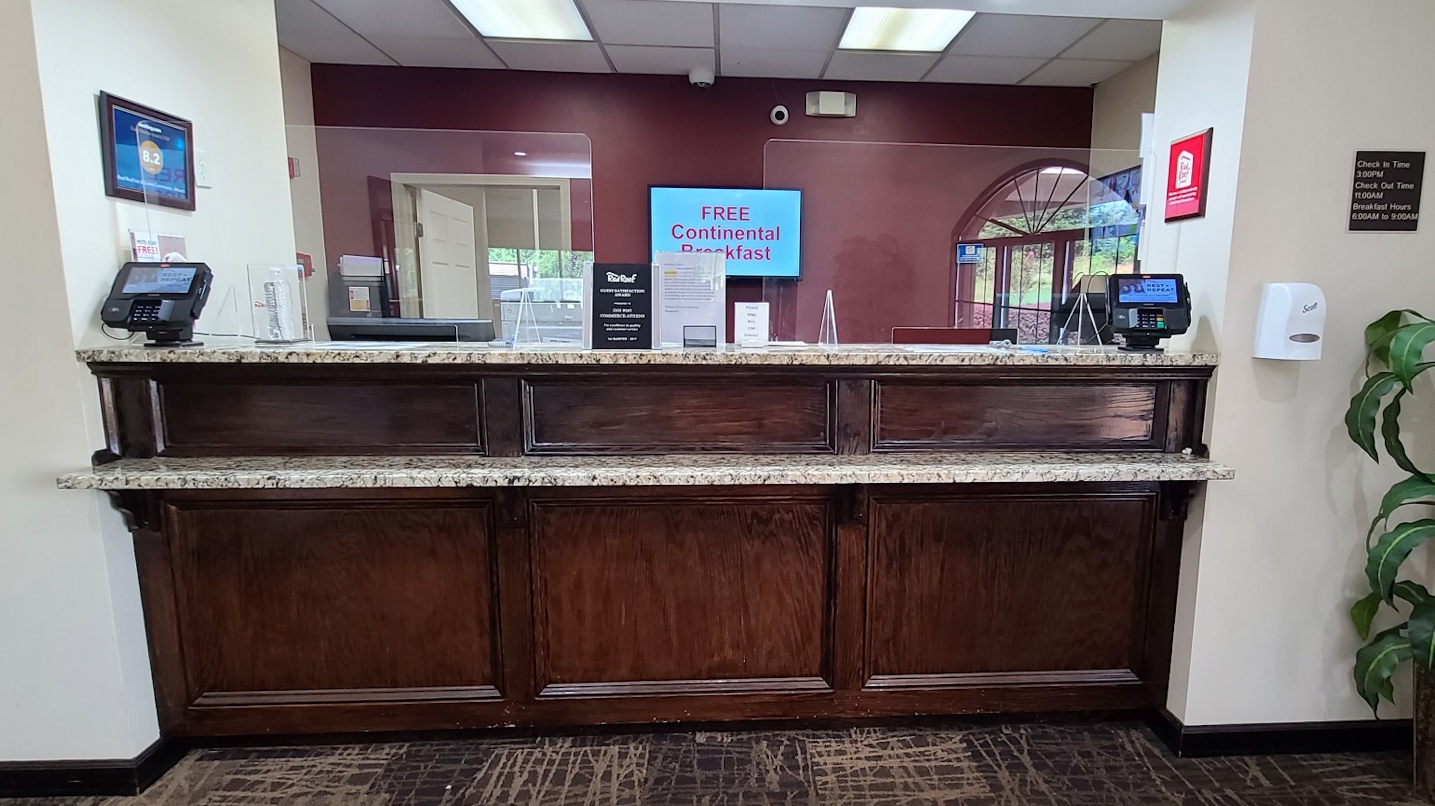 Red Roof Inn & Suites Commerce 11/33