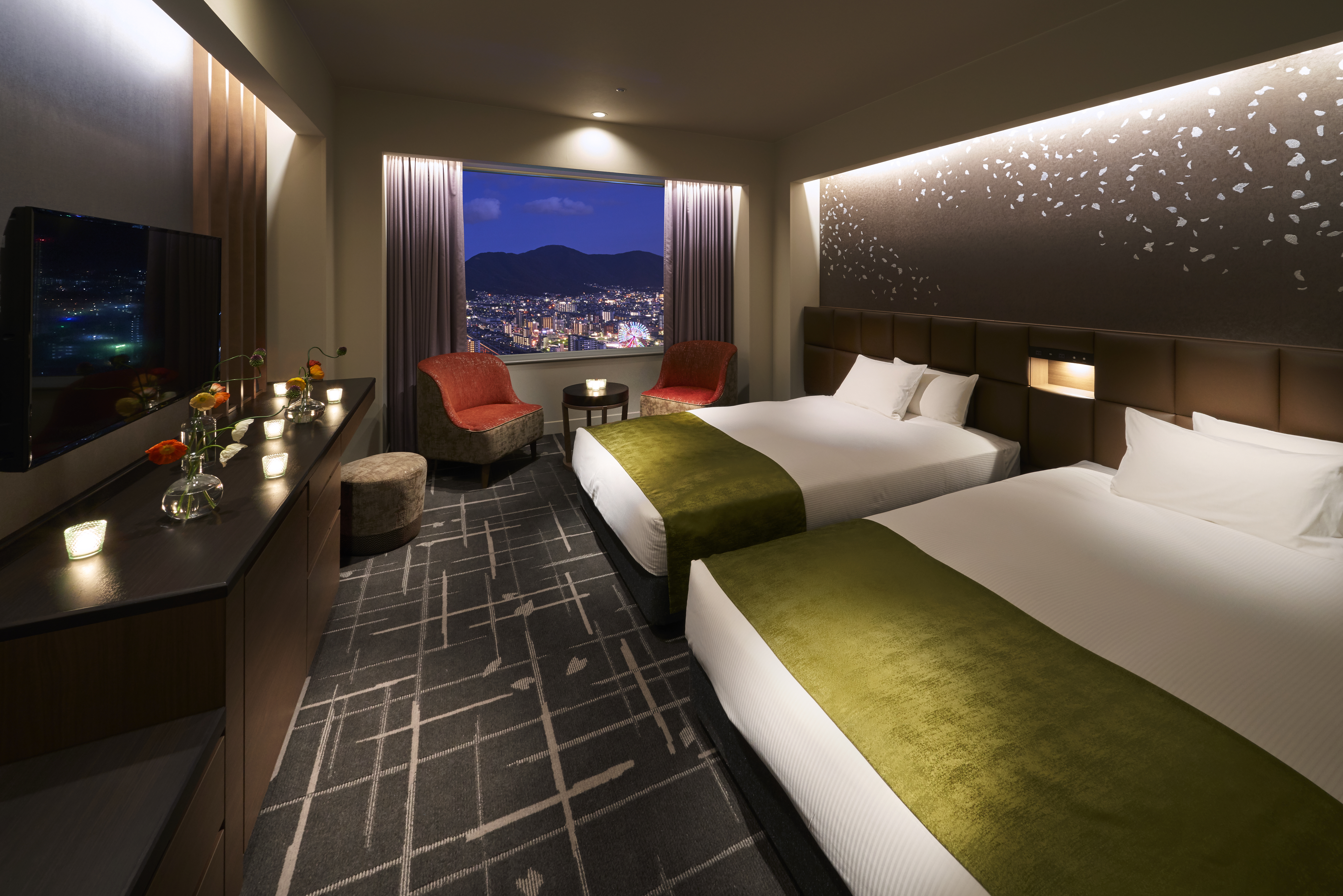 Luxury, Twin Beds