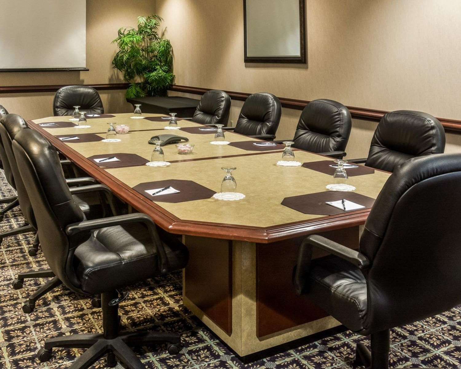Quality Suites Lake Wright Norfolk Airport 11/16