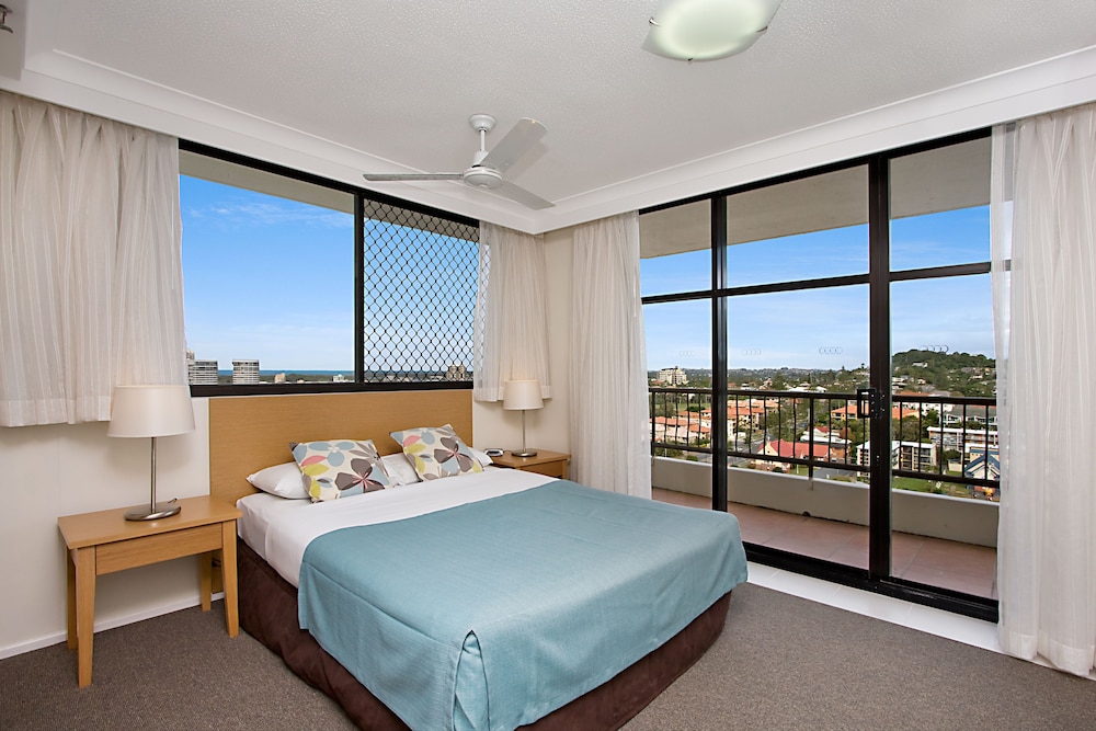 2 Bedrooms, Apartment, Queen and Twin Beds, Sofa