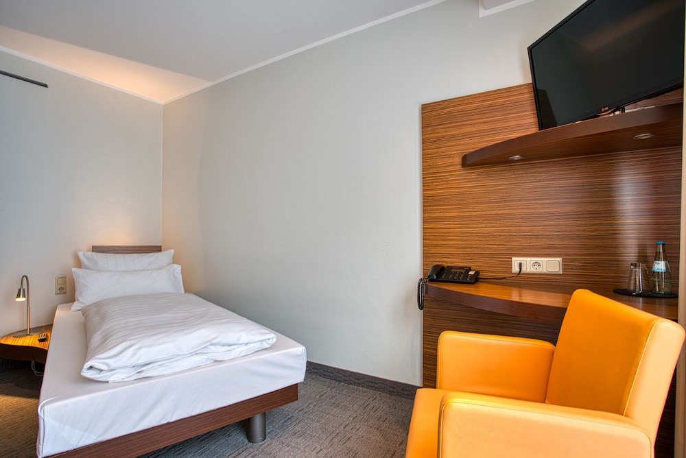 Kommerzhotel Koln 26/49