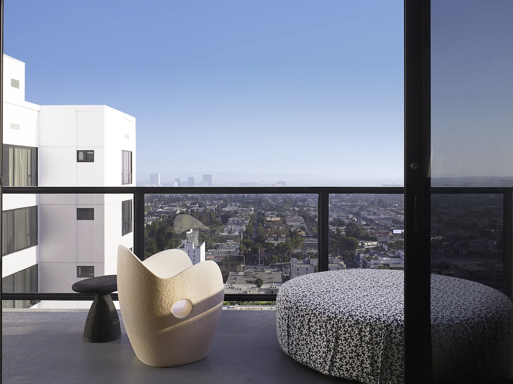 The Valorian Los Angeles, Curio Collection by Hilton 21/87