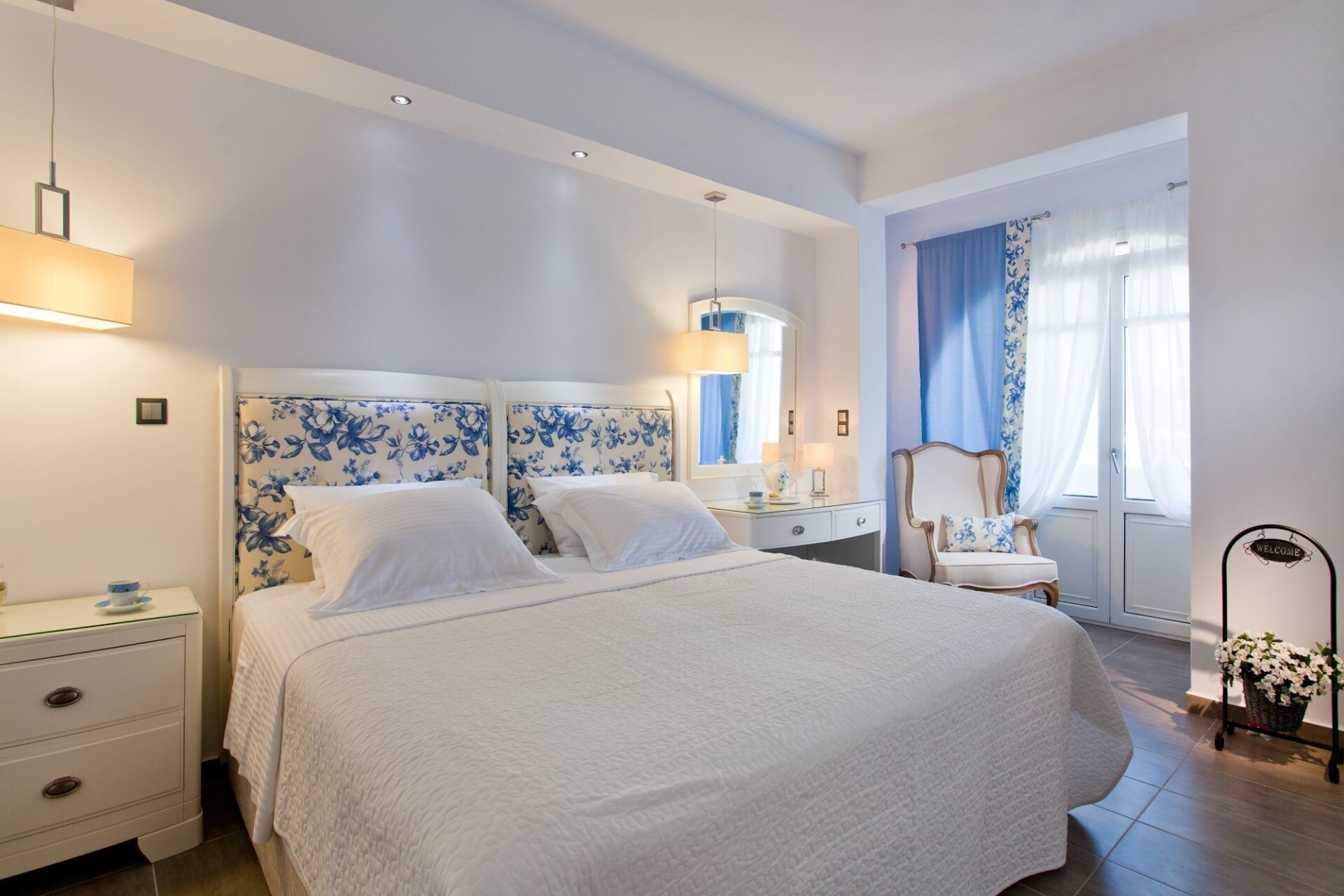 Junior Suite, Partial Sea View
