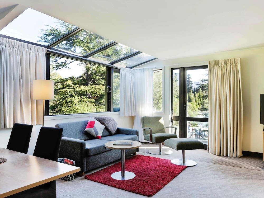 NOVOTEL QUEENSTOWN LAKESIDE 28/50