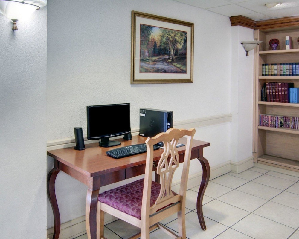 Rodeway Inn Conference Center El Dorado 31/31
