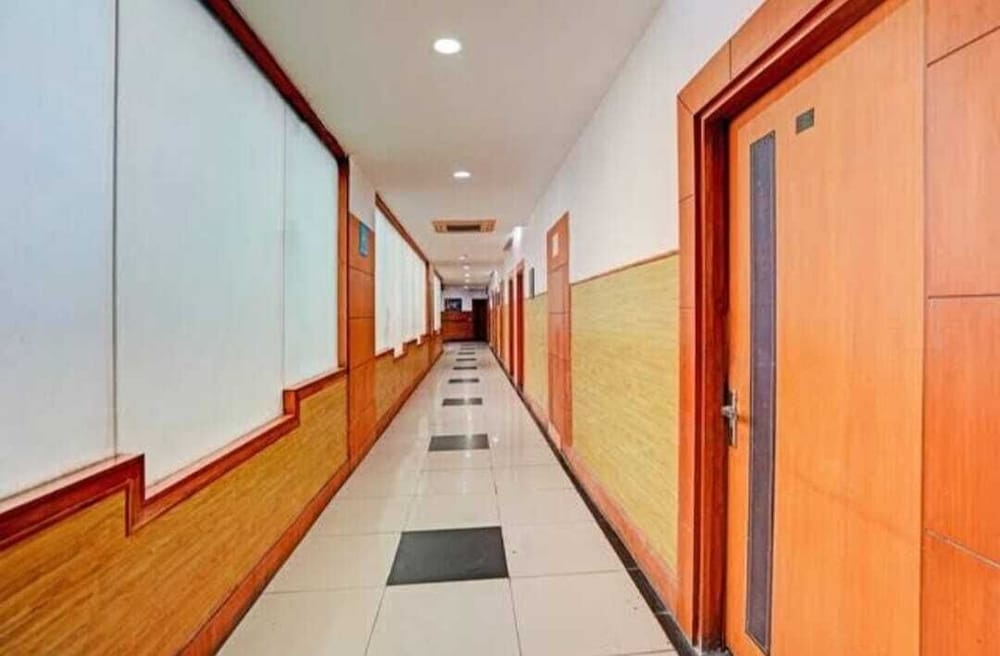 Oyo 421 One Hotel 7/44