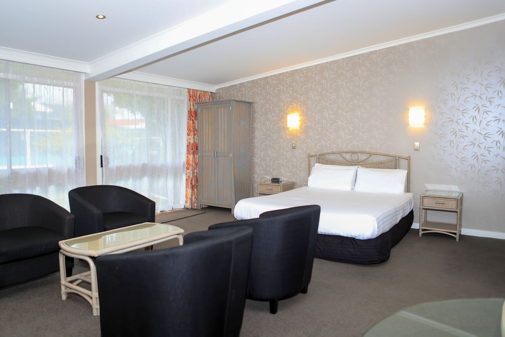 The Avenue Hotel 3/51