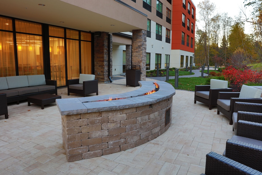 Holiday Inn Express Oneonta 7/62