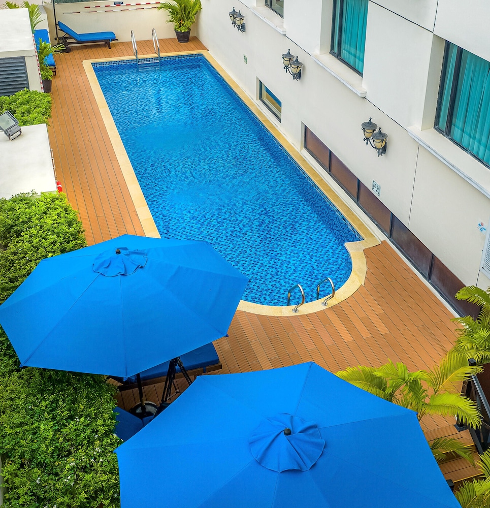Saigon Prince Hotel 69/71