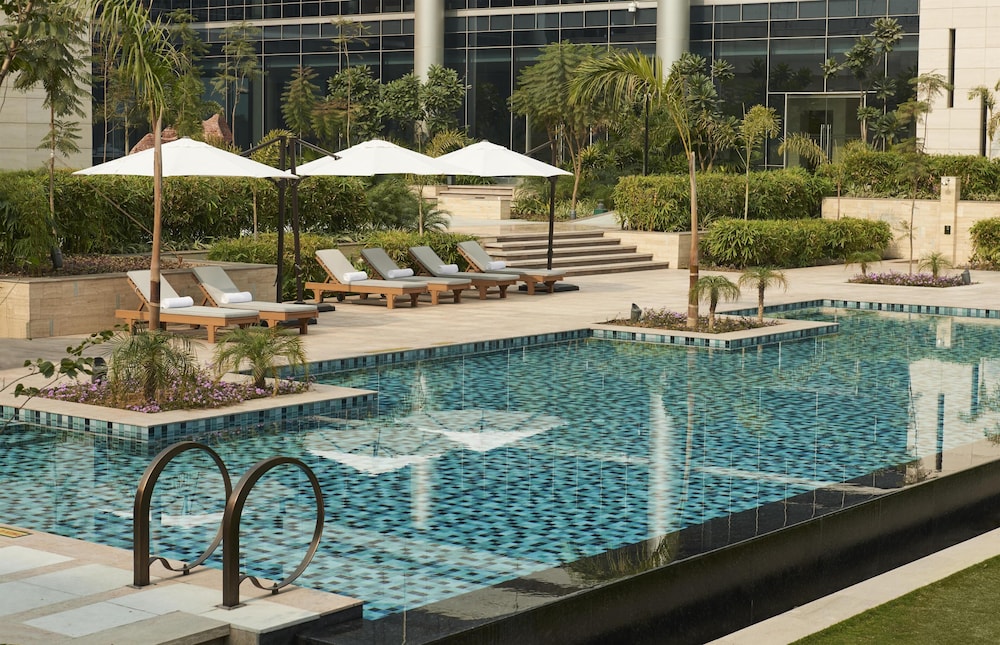 Andaz Delhi, by Hyatt 78/82