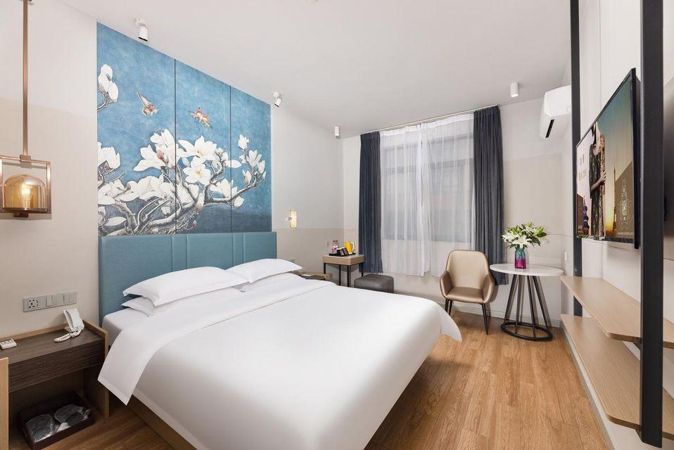 Jinjiang Metropolo Hotel (Ningbo Yinzhou Impression City Qianhu North Road Subway Station Store) 14/21