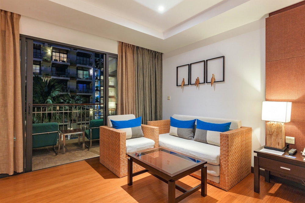 Baan Laimai Beach Resort 41/66