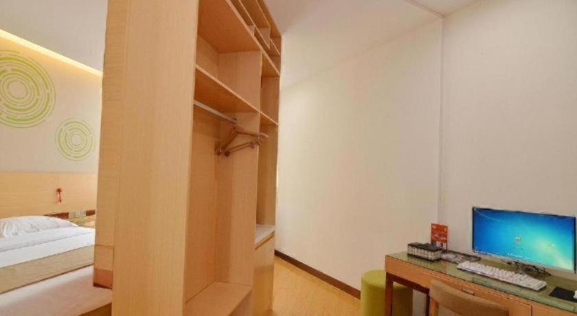 GreenTree Inn Hefei Feidong County High Speed Rail Station Wuyue Plaza Express Hotel 50/50